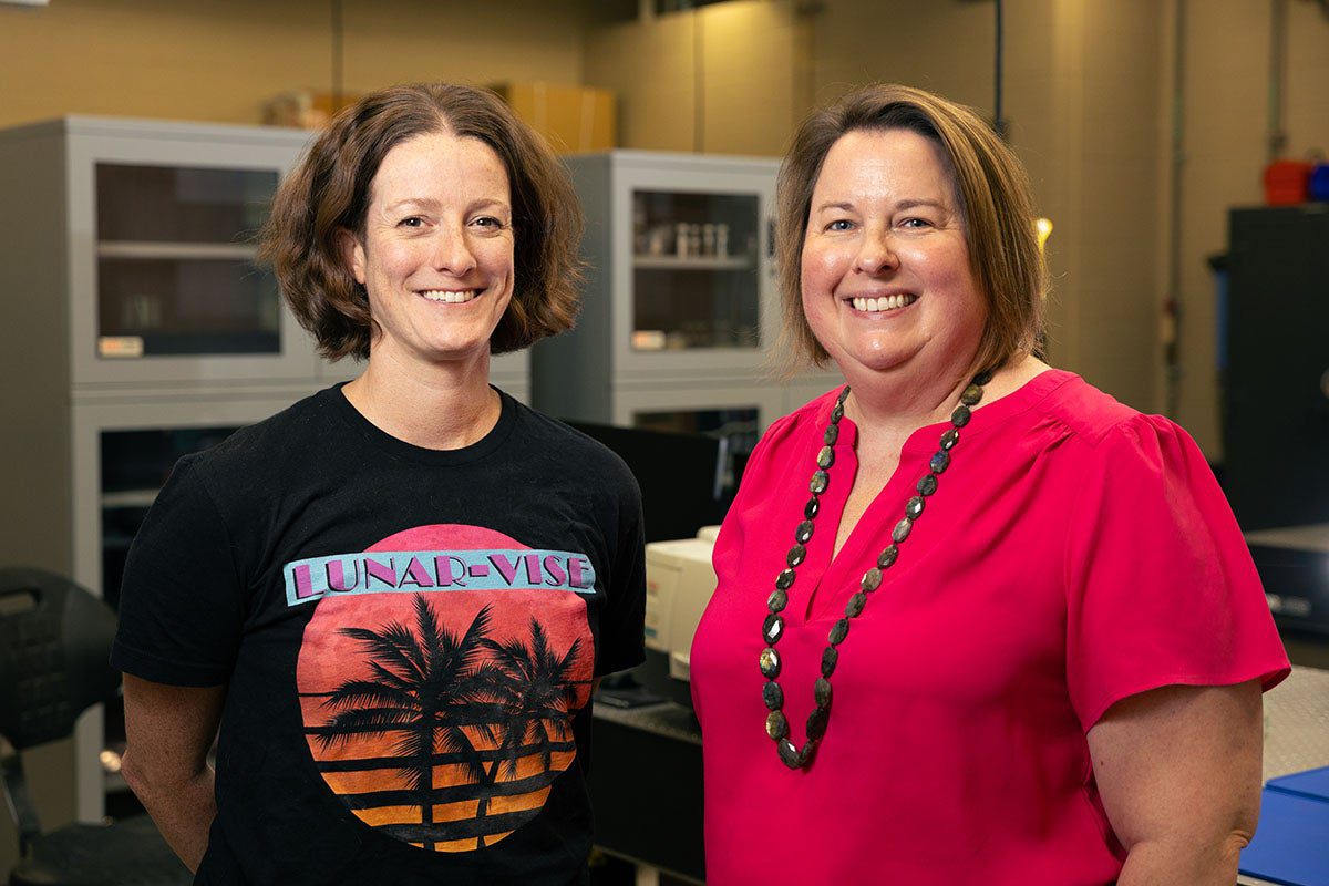 Photo of Prof. Addie Dove (left) and Prof. Kerri Donaldson Hanna (right).